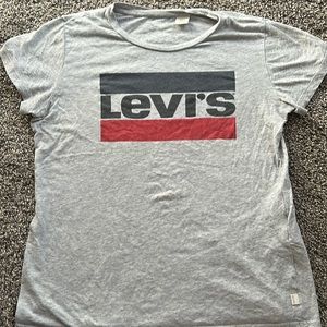 Levi’s T shirt
